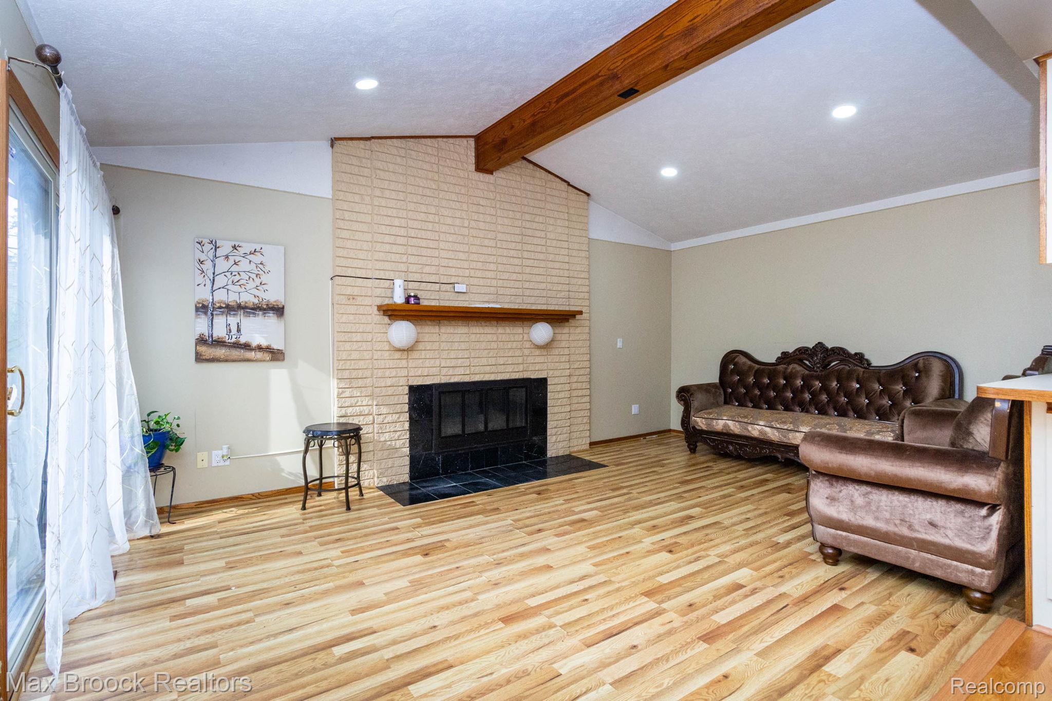 14943 Carmel Drive Property Photo 9