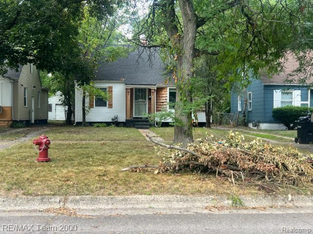 18462 Grandville Avenue Property Photo 1