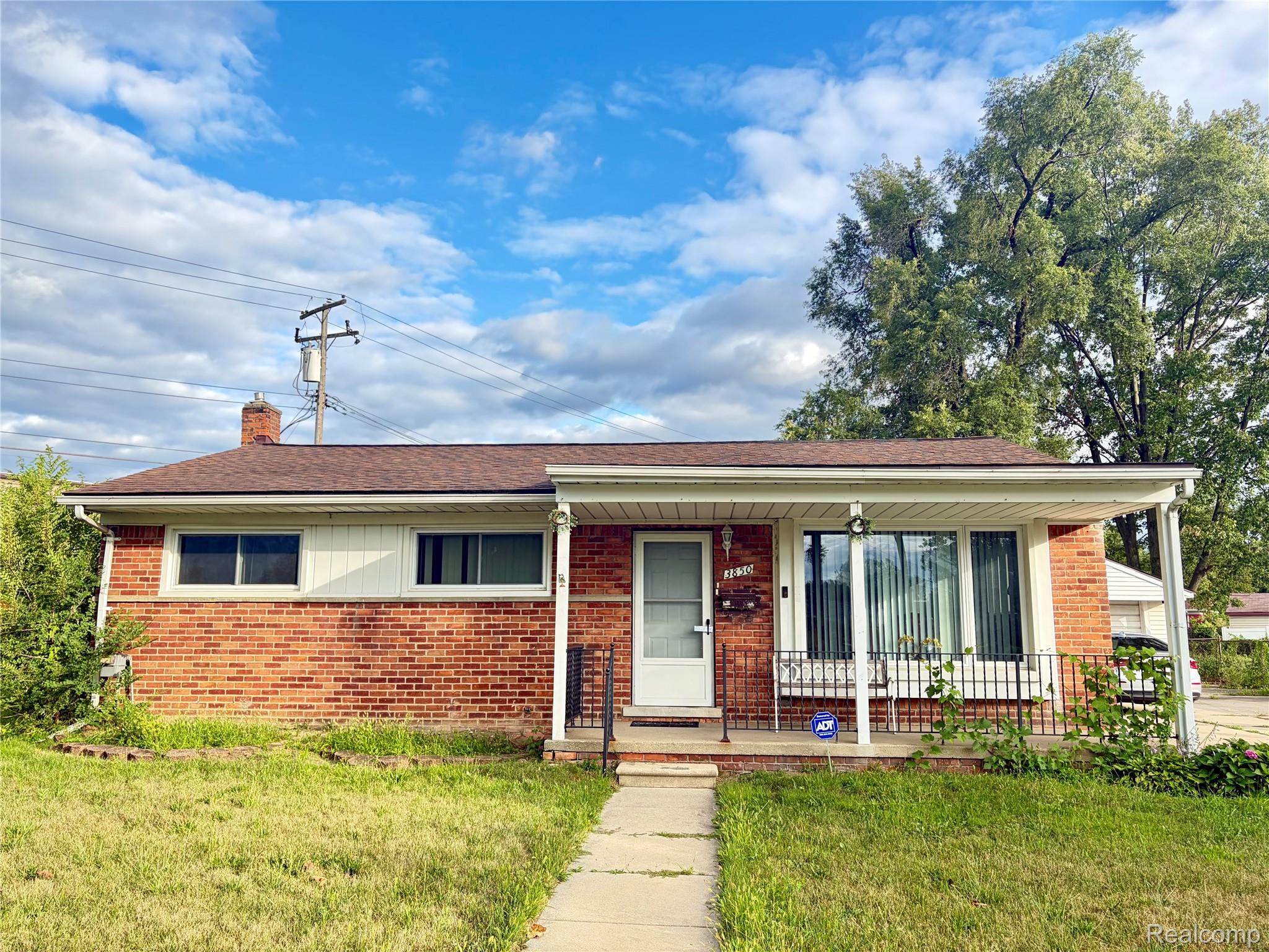 3850 Jarvis Avenue Property Photo 1
