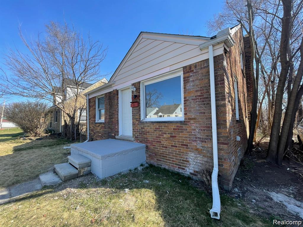 17924 Mackay Street Property Photo 2