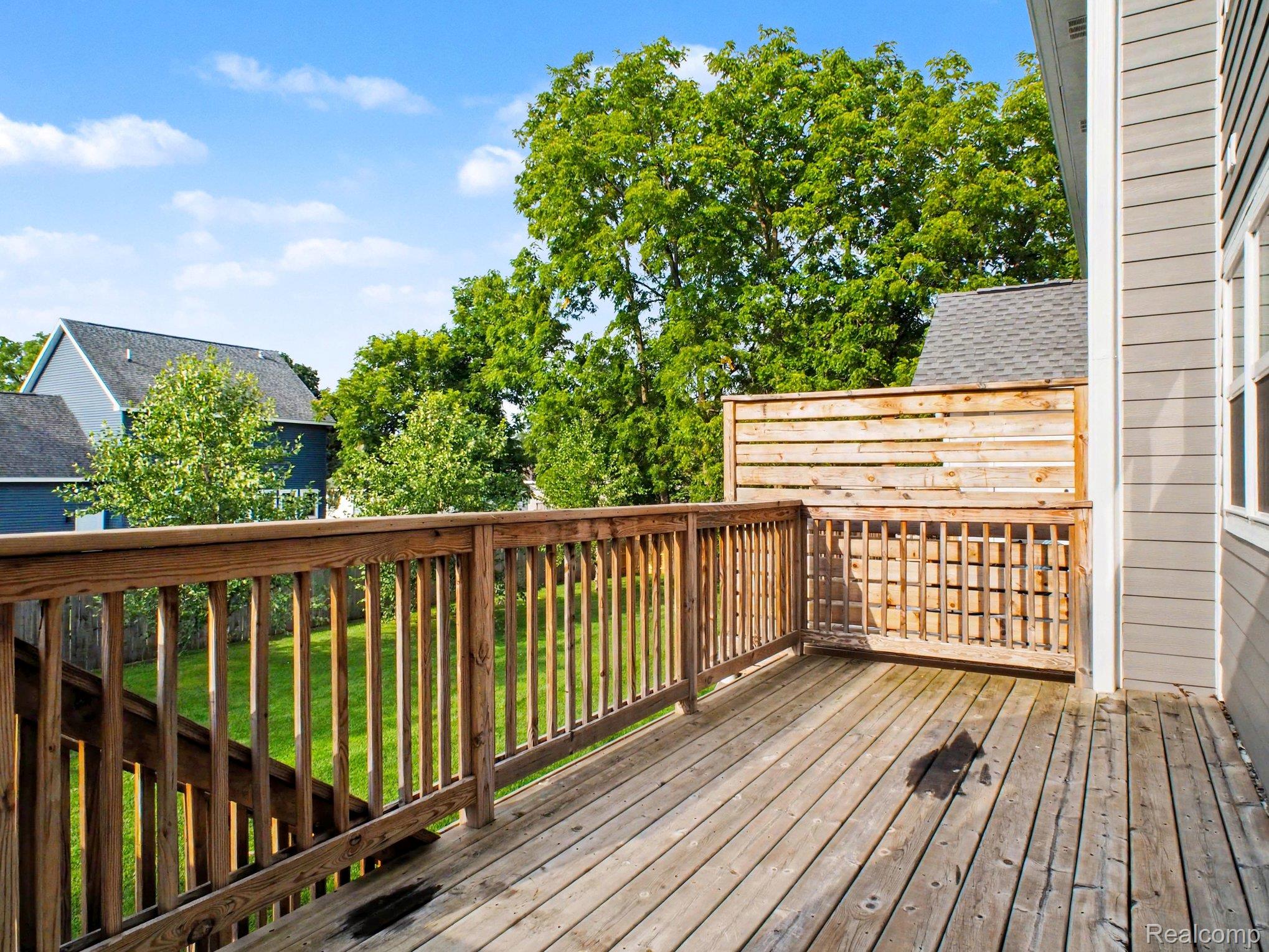 204 Oakwood Street Property Photo 7
