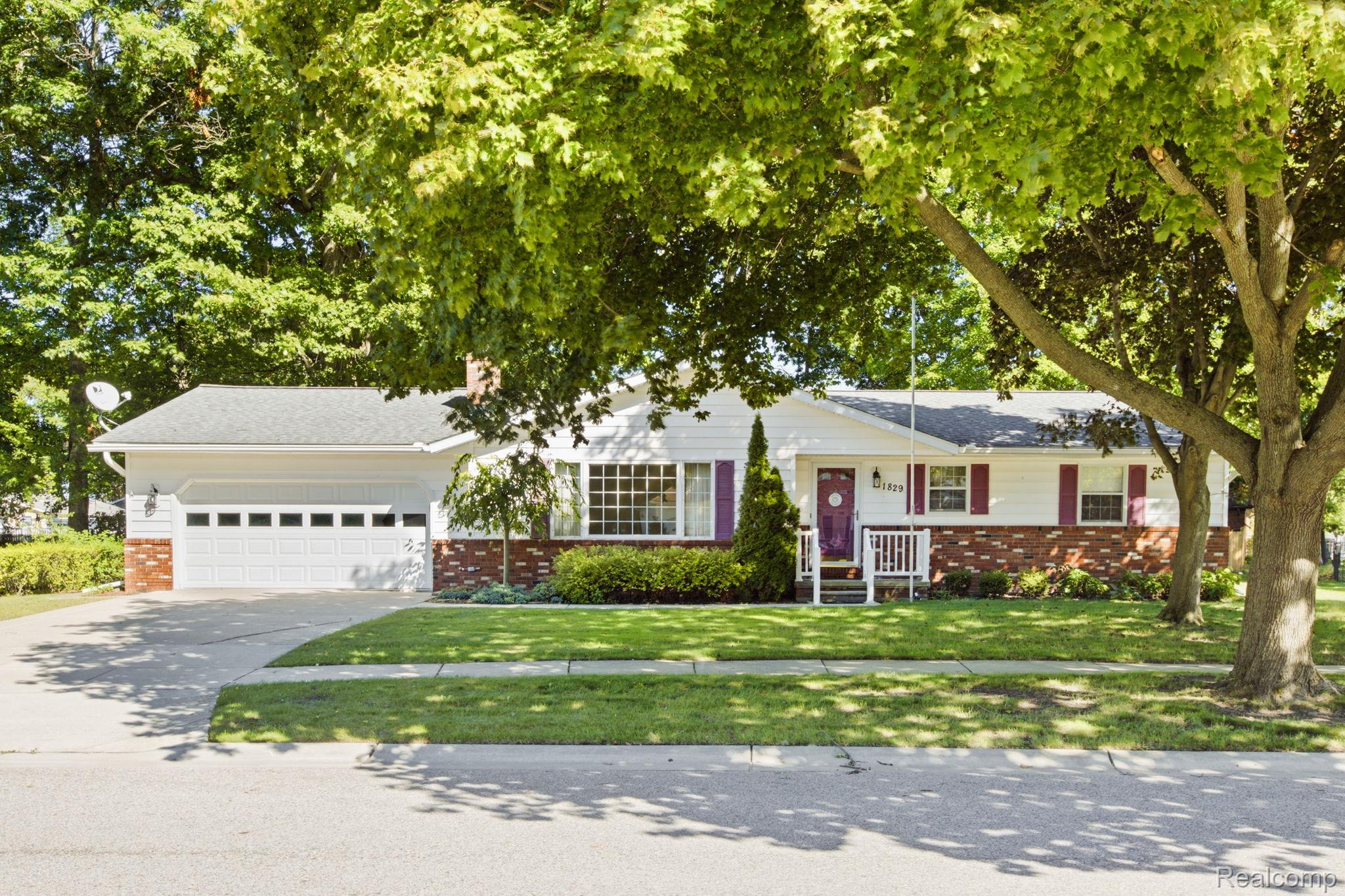 1829 Connecticut Avenue Property Photo 1