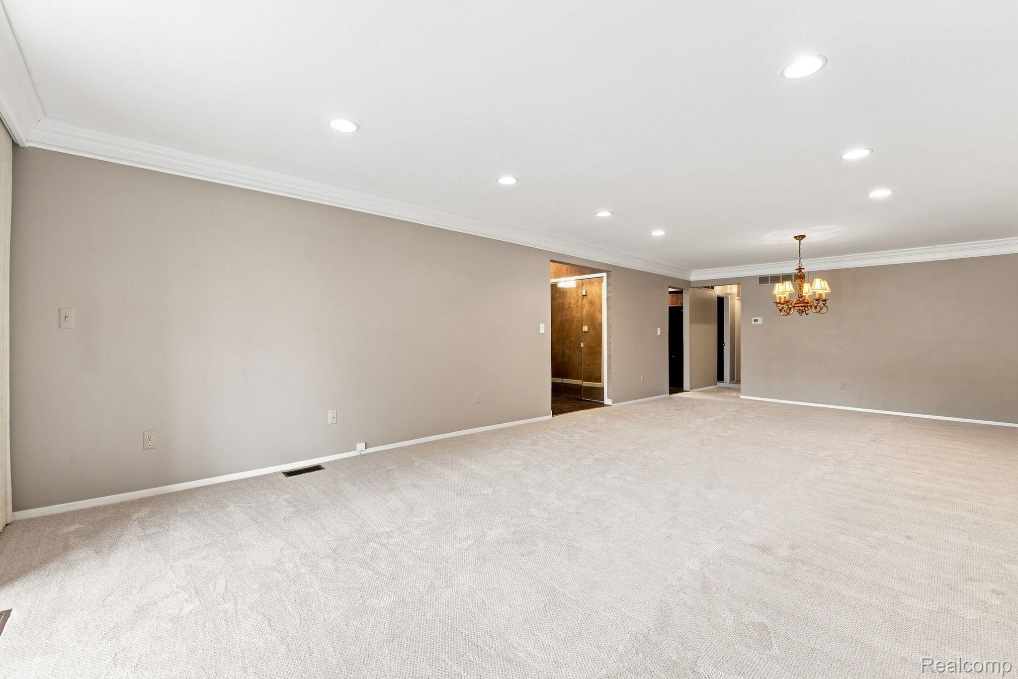 29690 Pine Ridge Circle Property Photo 8