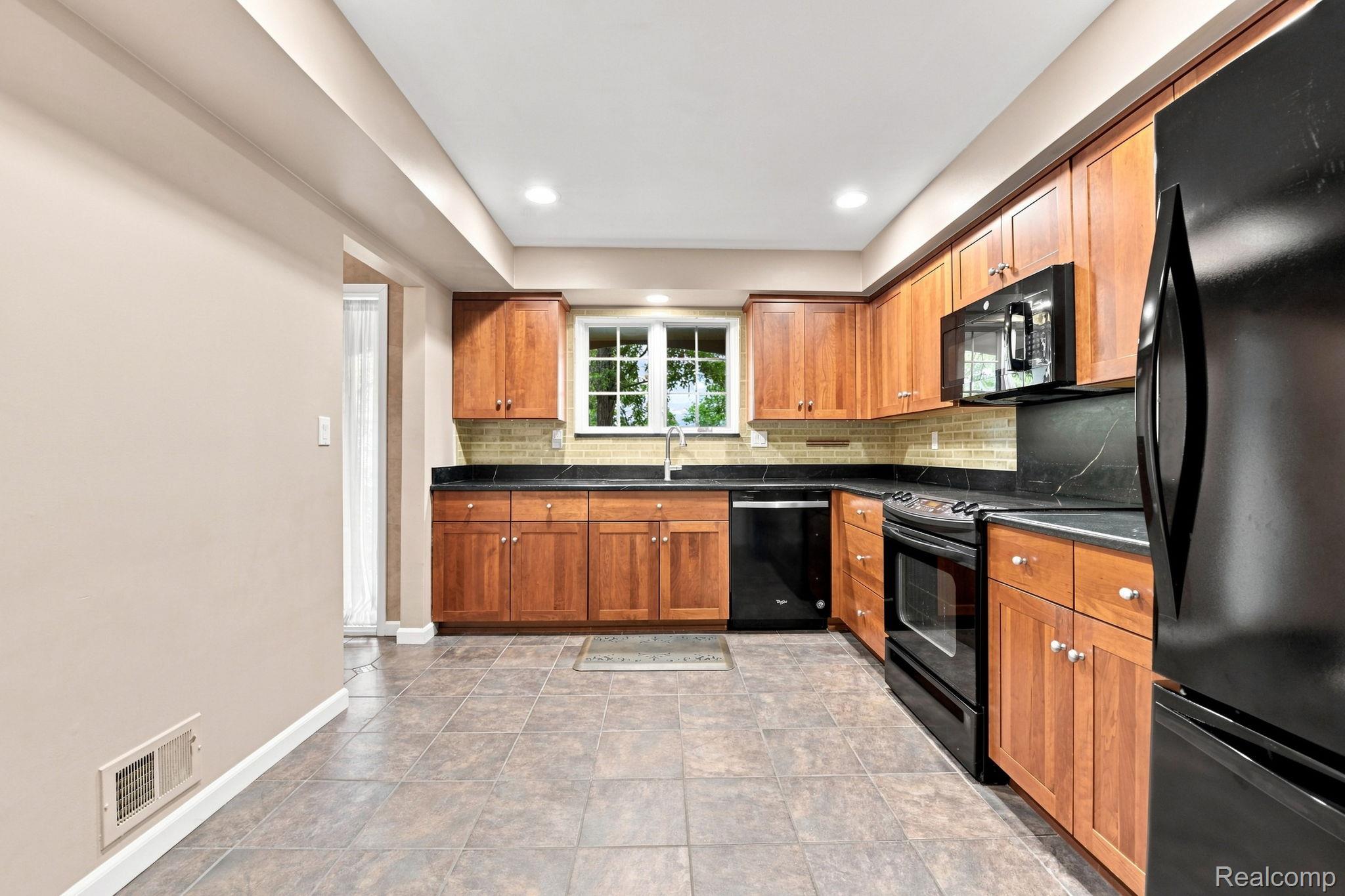 29690 Pine Ridge Circle Property Photo 11