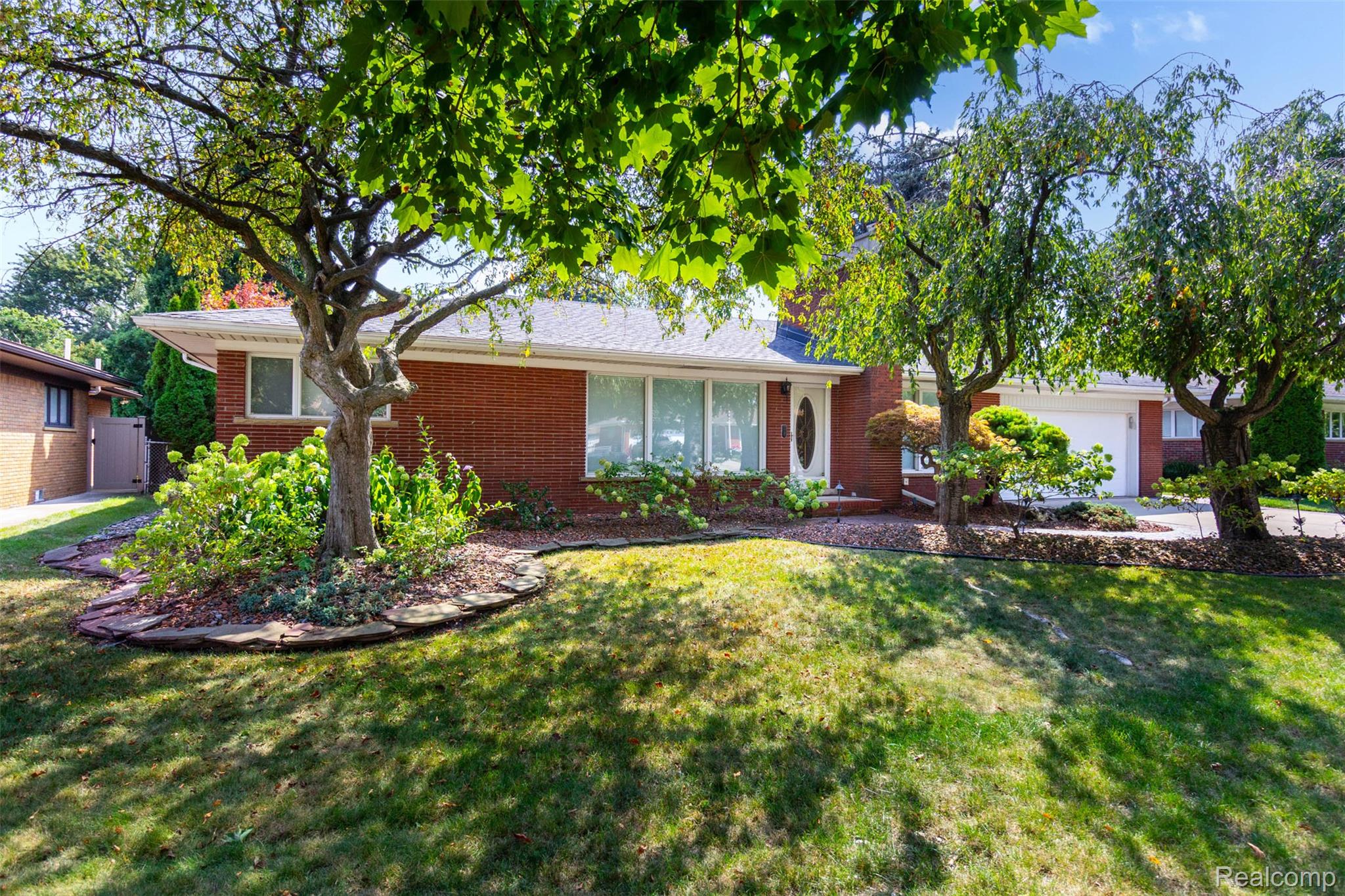 15703 Pleasant Avenue Property Photo 1