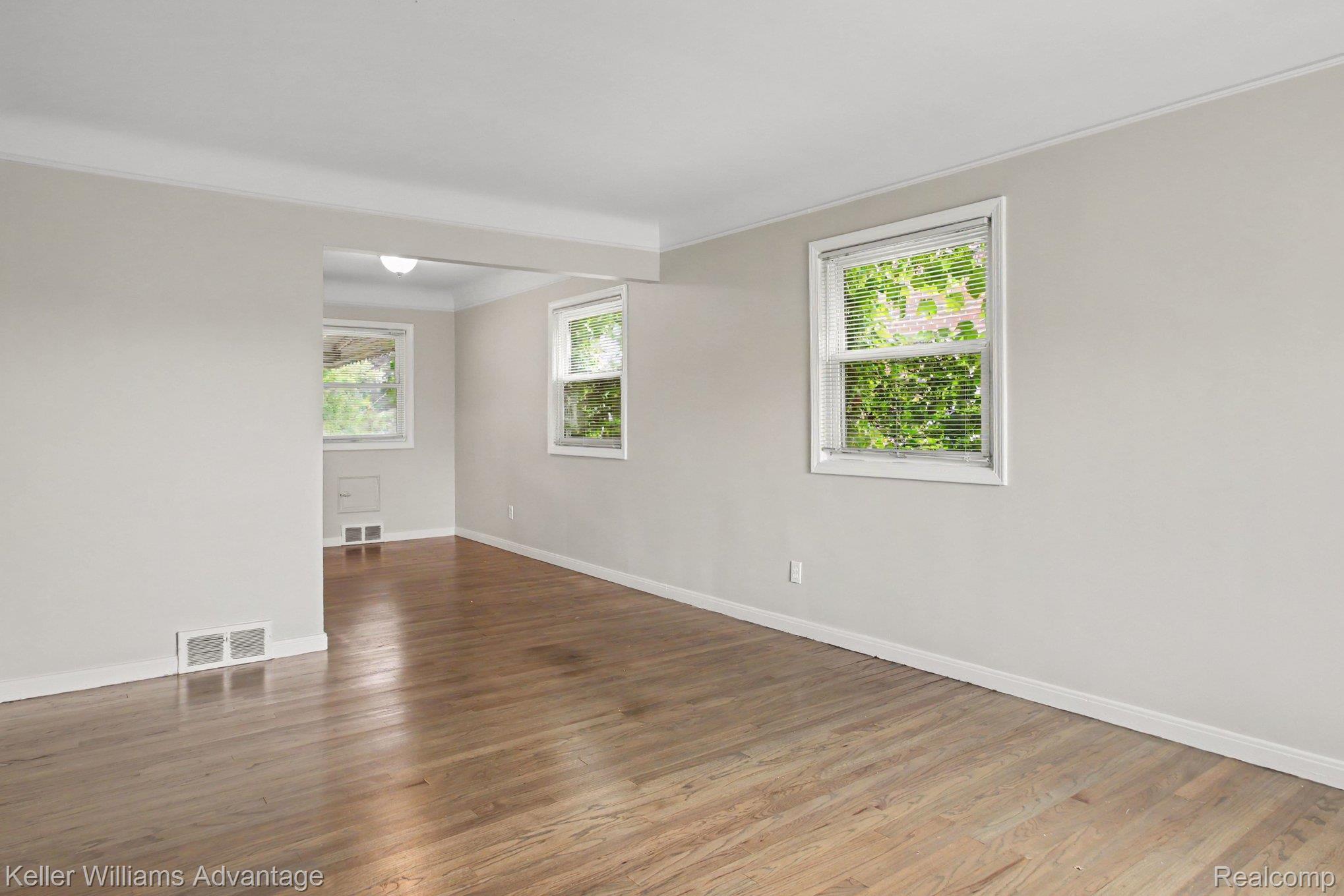24434 W Chicago Property Photo 2