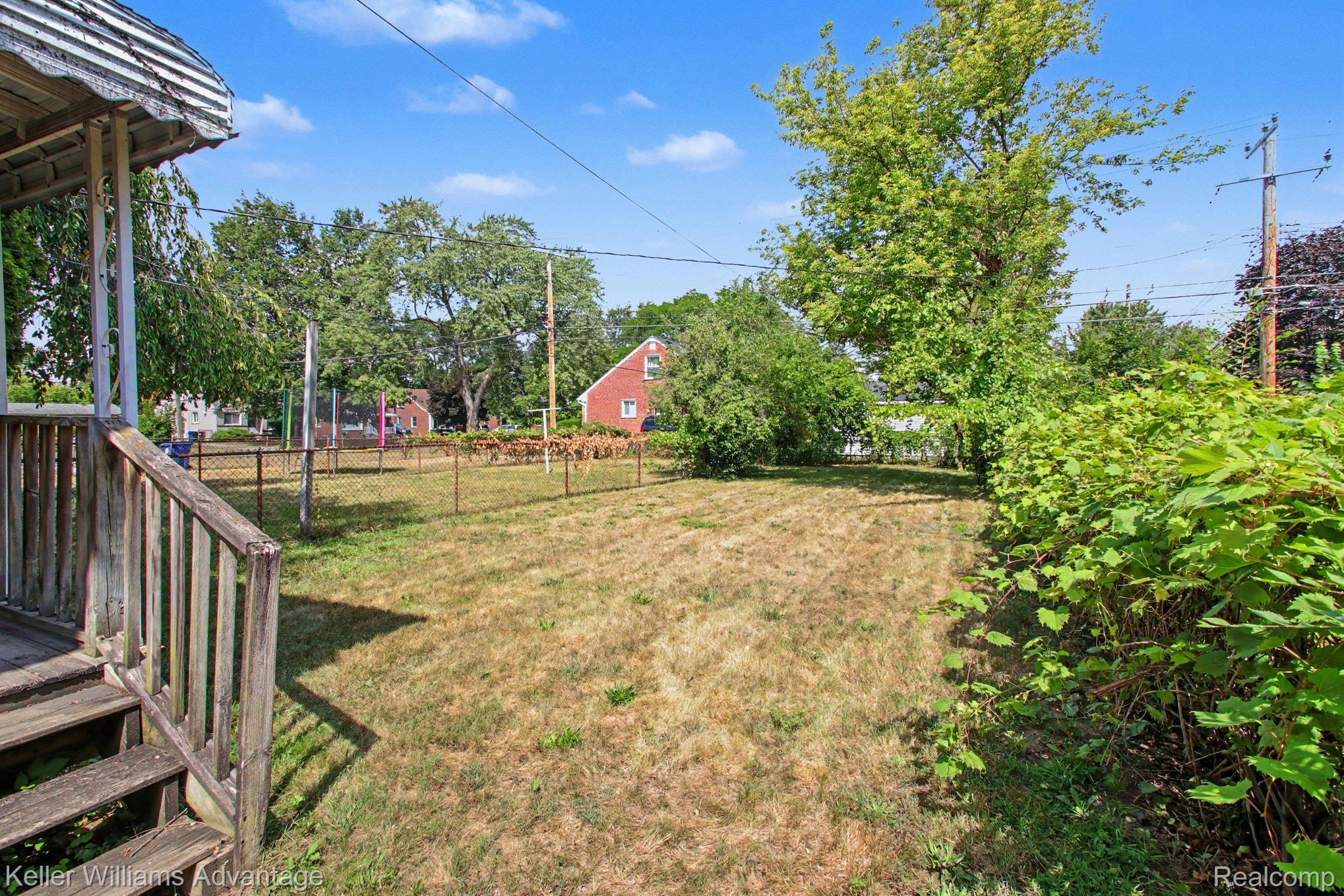 24434 W Chicago Property Photo 12