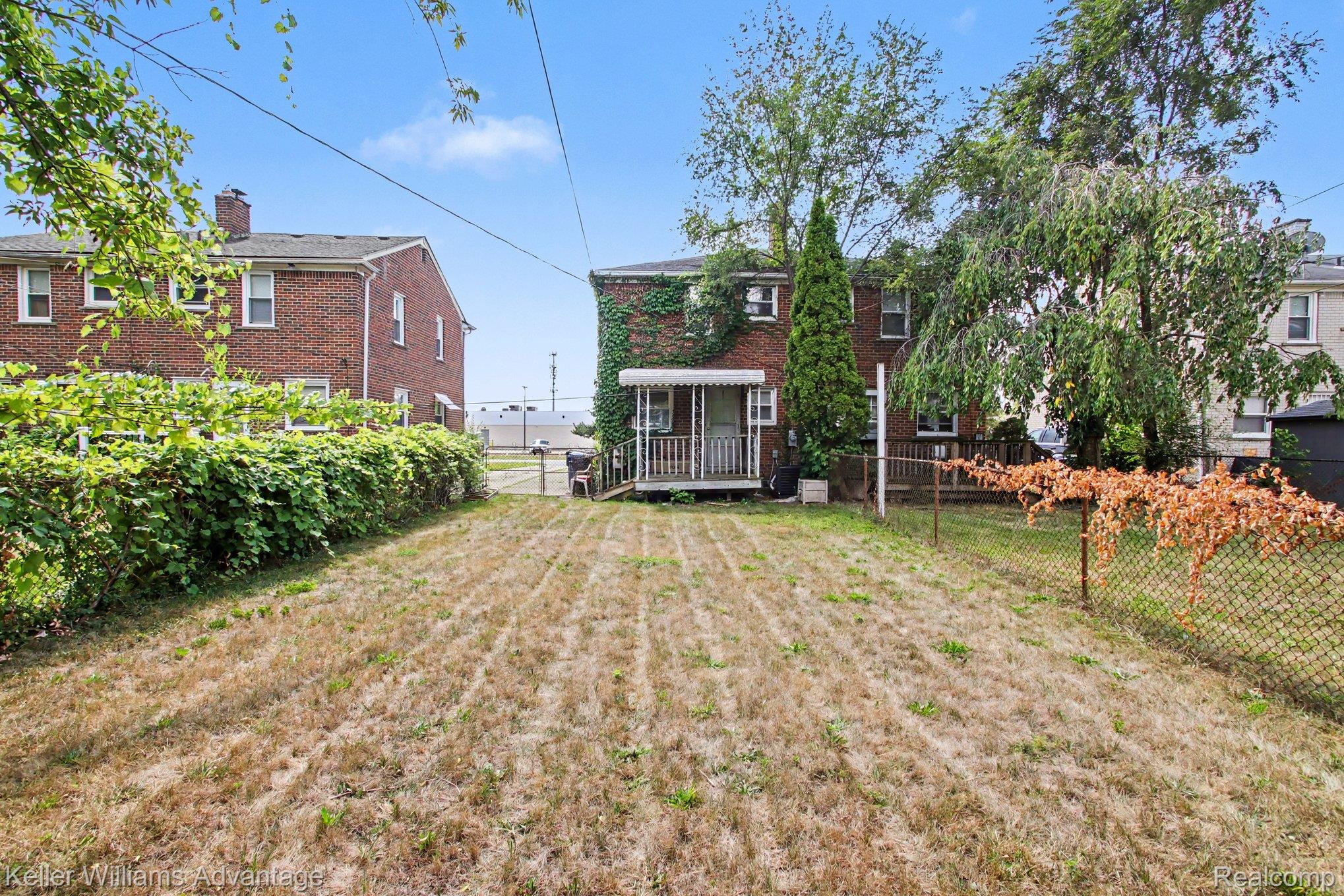 24434 W Chicago Property Photo 13