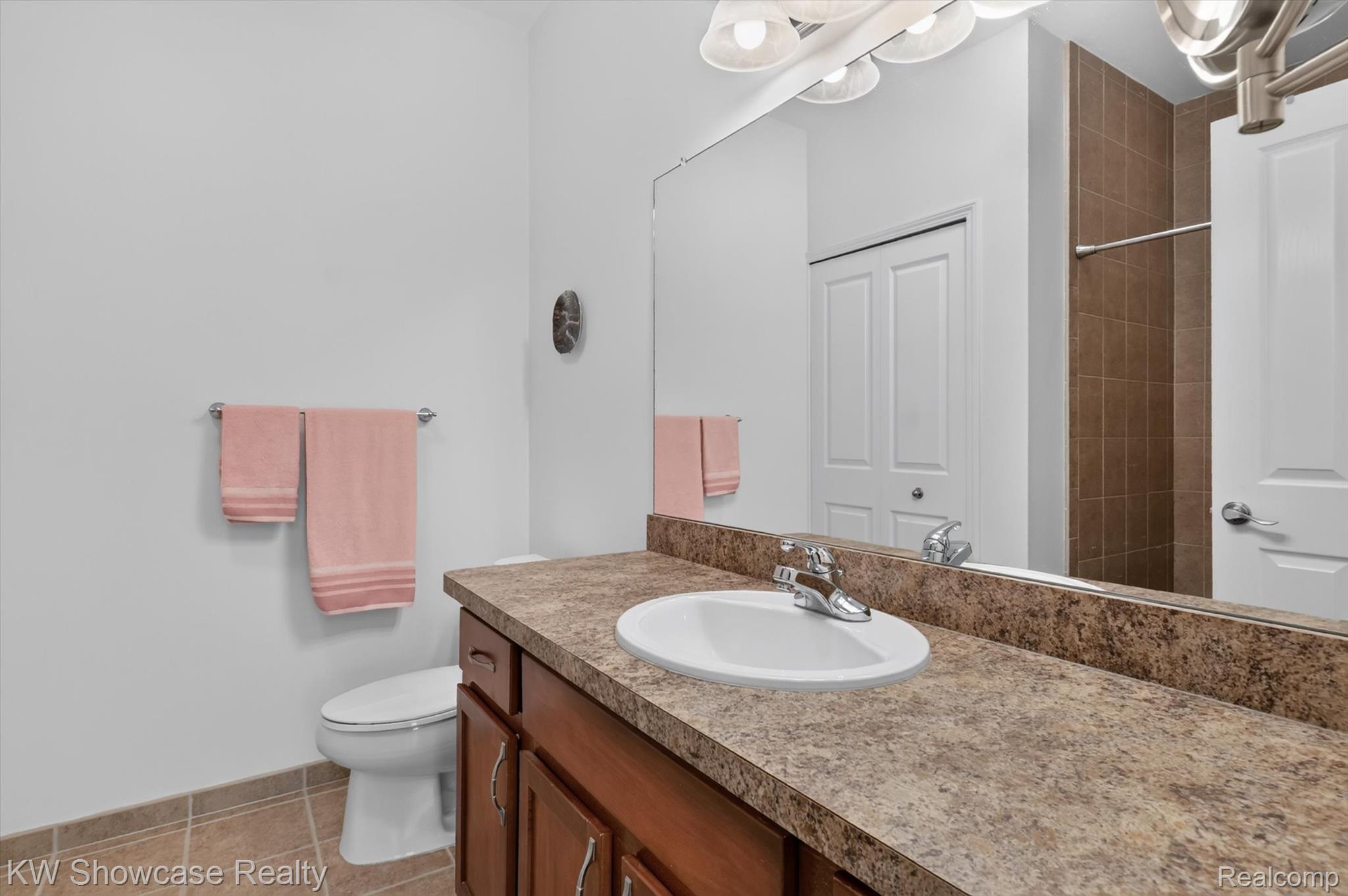7100 Heron Hills Drive Property Photo 20