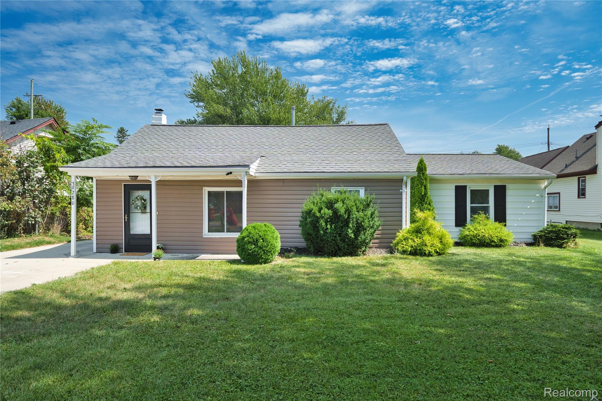 39280 Muffatt Street Property Photo 1