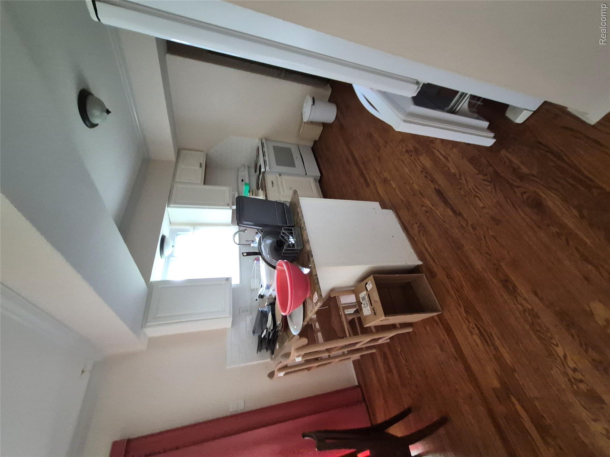 3498 W Walton Boulevard Property Photo 19