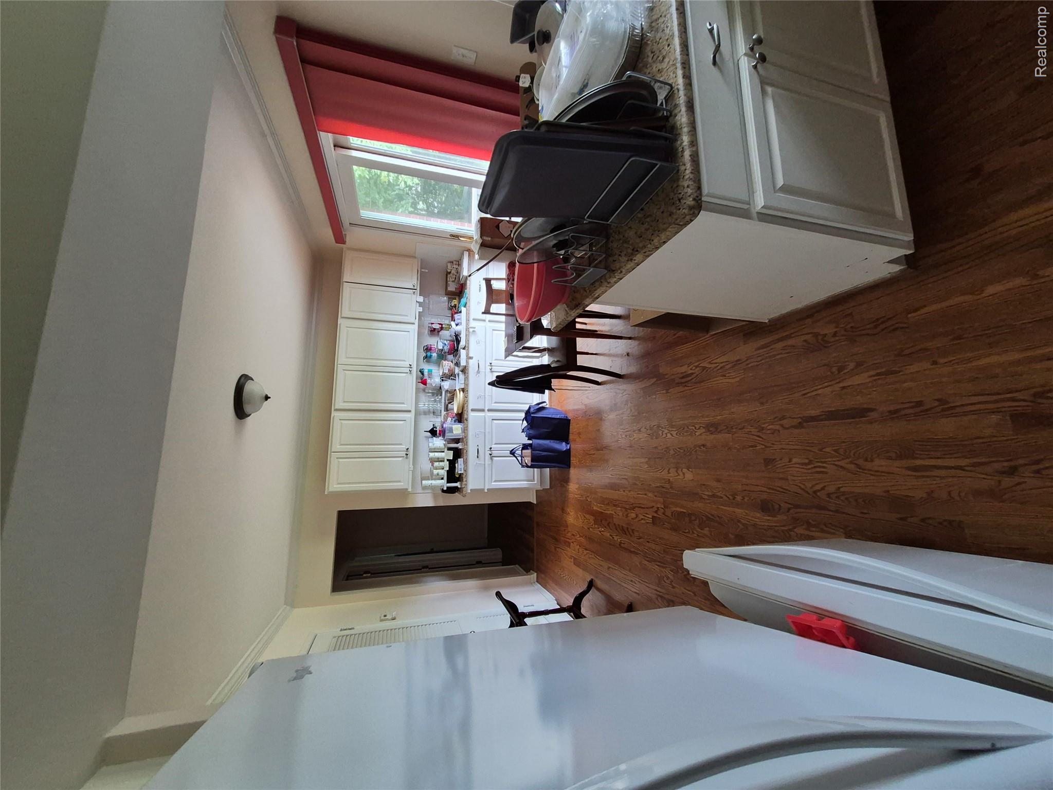 3498 W Walton Boulevard Property Photo 20