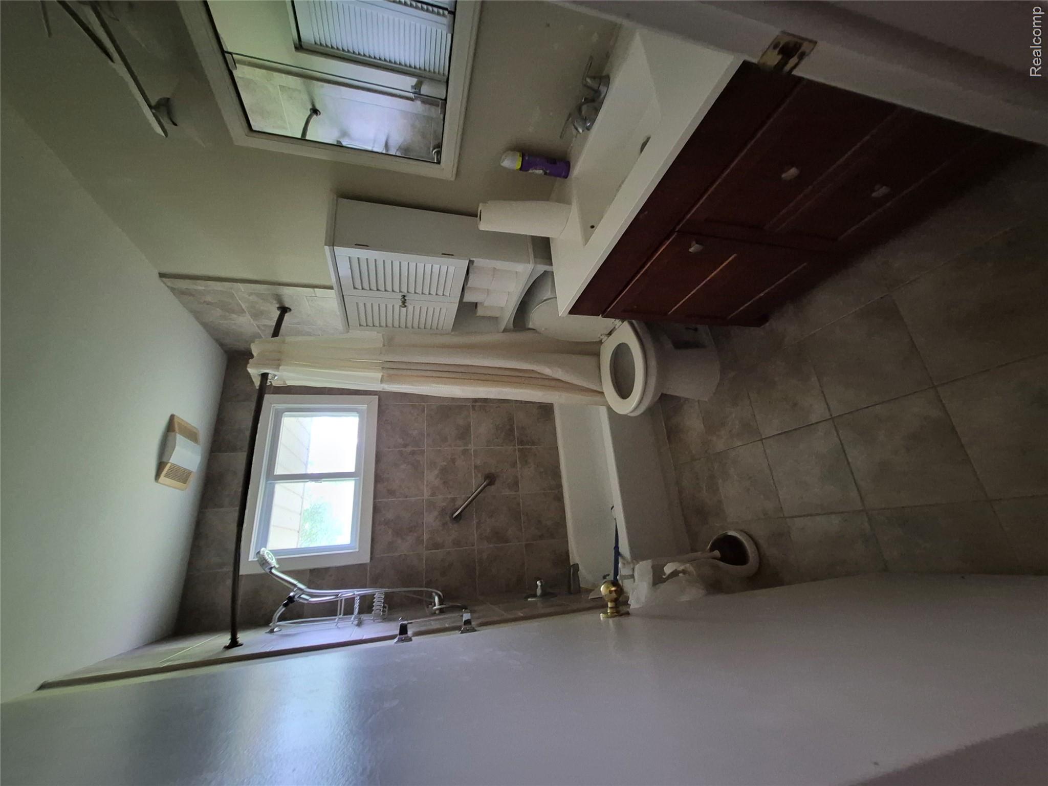 3498 W Walton Boulevard Property Photo 26