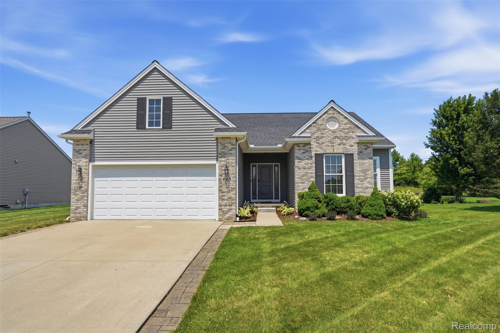 665 Marblewood Lane Property Photo 3