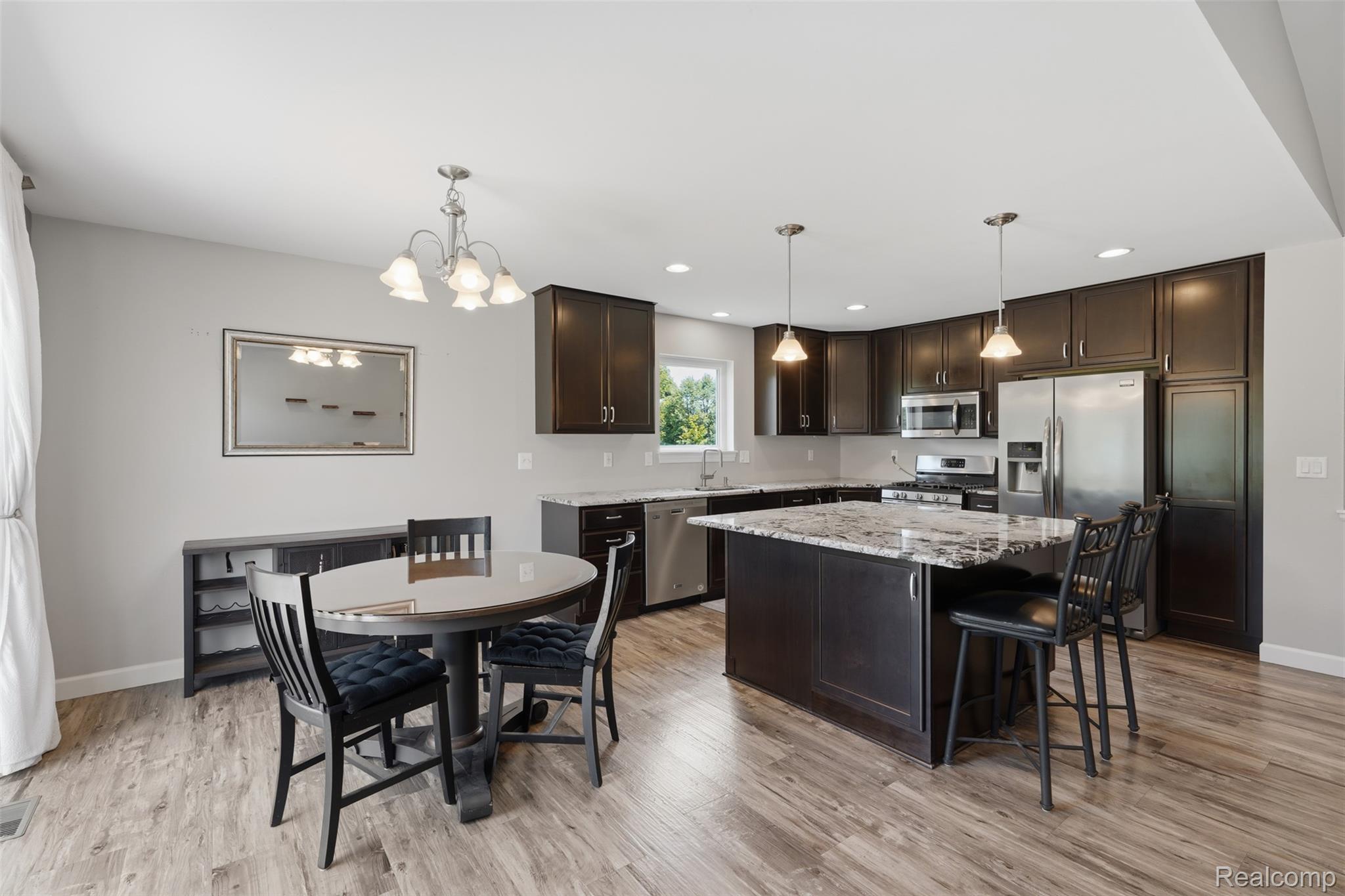 665 Marblewood Lane Property Photo 14