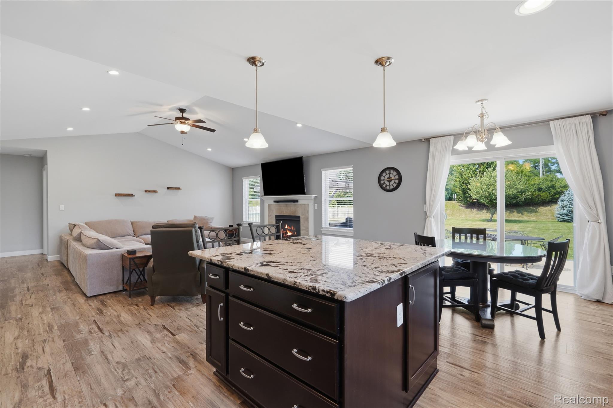 665 Marblewood Lane Property Photo 17