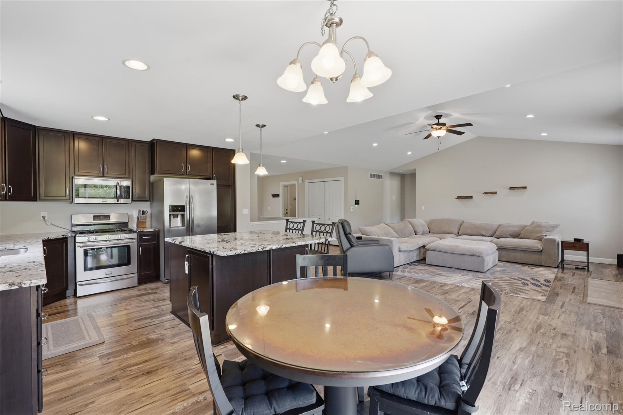 665 Marblewood Lane Property Photo 19