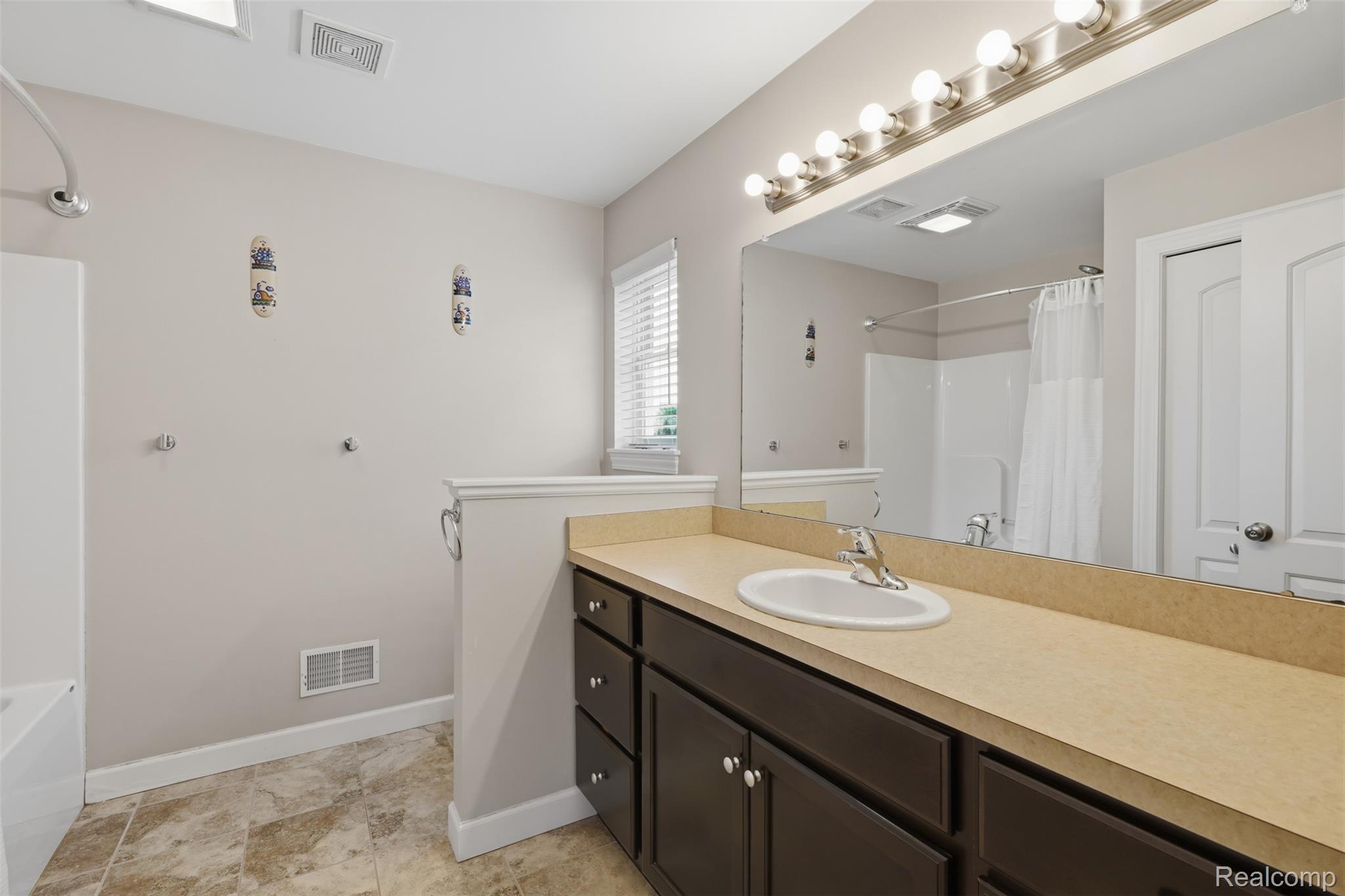665 Marblewood Lane Property Photo 26