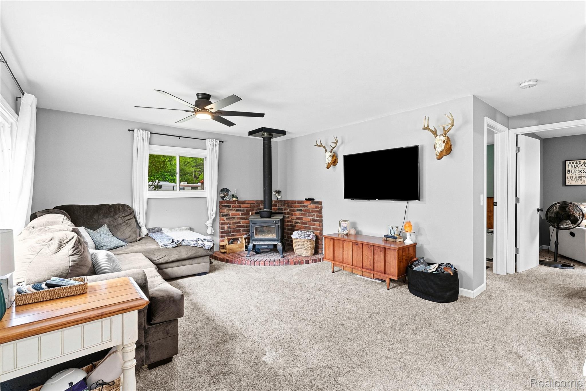 3319 Valentine Road Property Photo 5