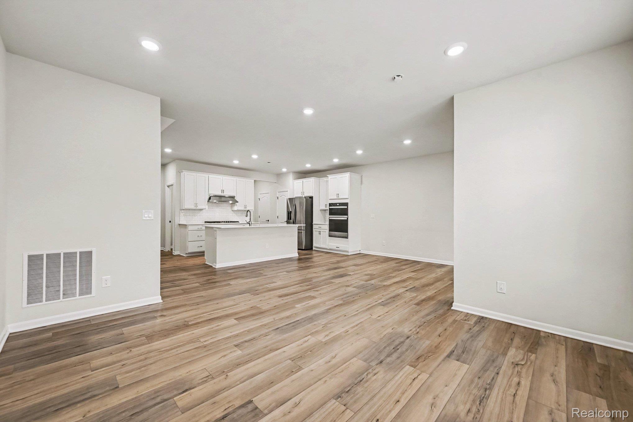 2298 Addison Circle Property Photo 6