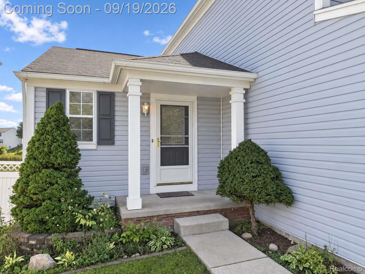 10065 Edgewater Trail Property Photo 4