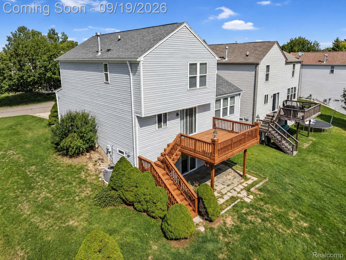 10065 Edgewater Trail Property Photo 13