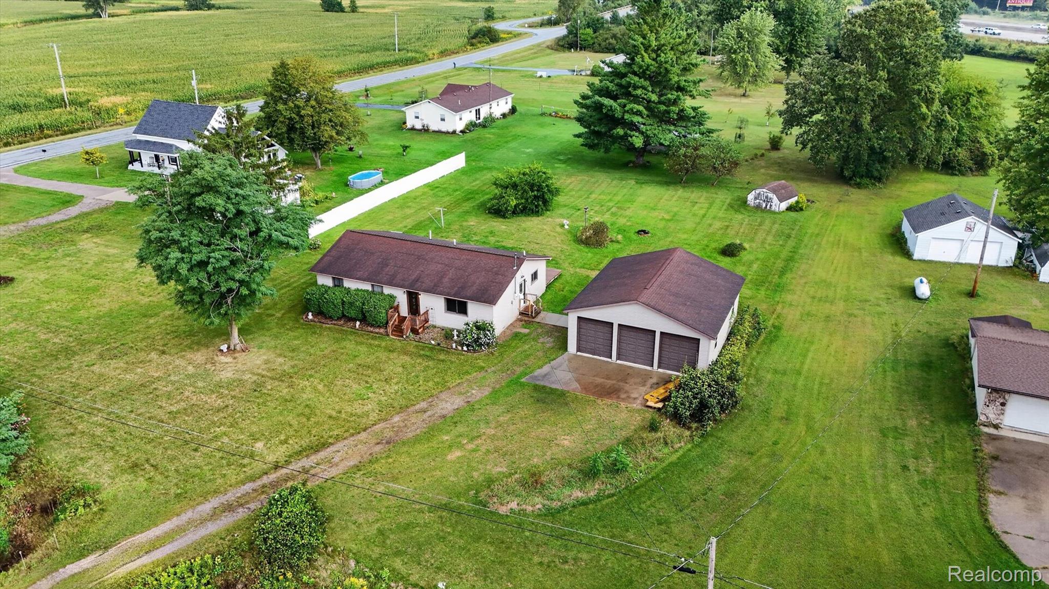 10977 Maple Road Property Photo 1