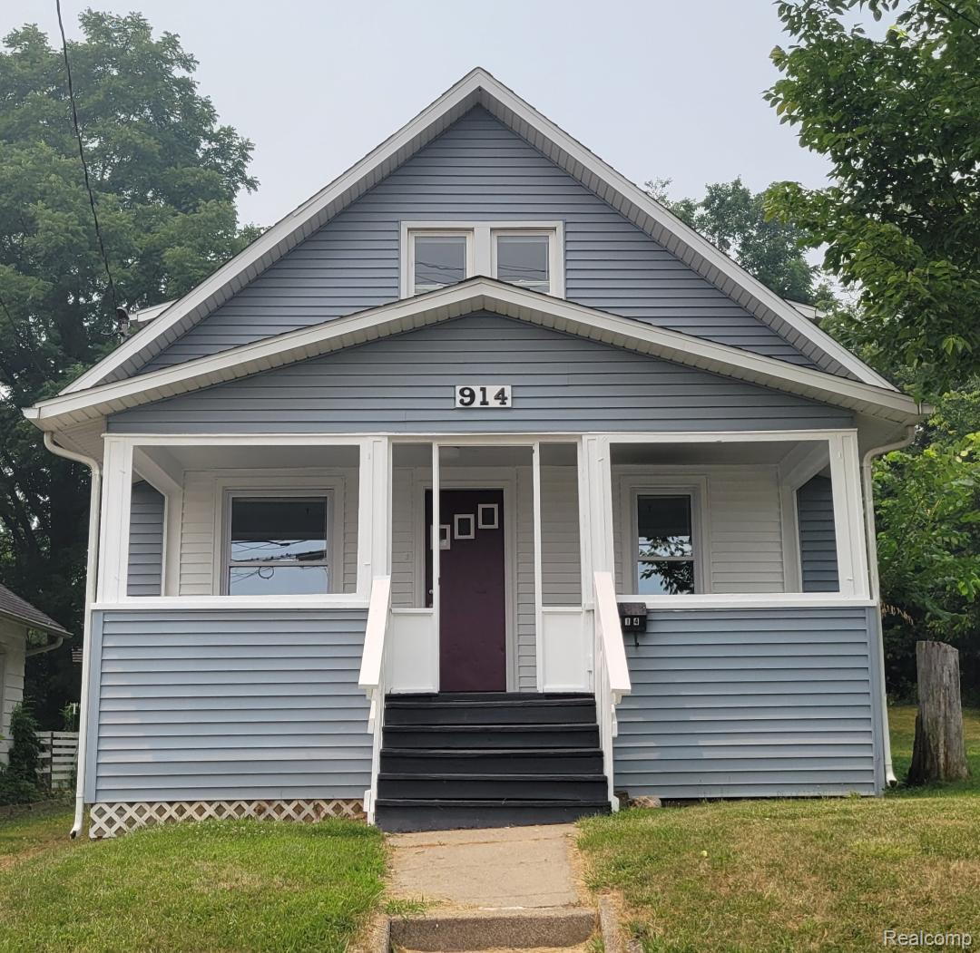 914 Middle Street Property Photo 1