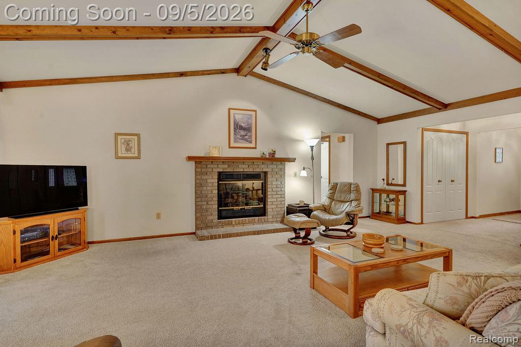 5439 Hickory Circle Property Photo 7