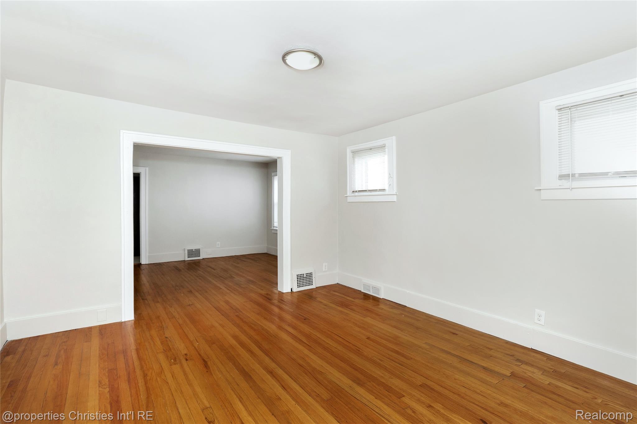 316 Spencer Street Property Photo 4