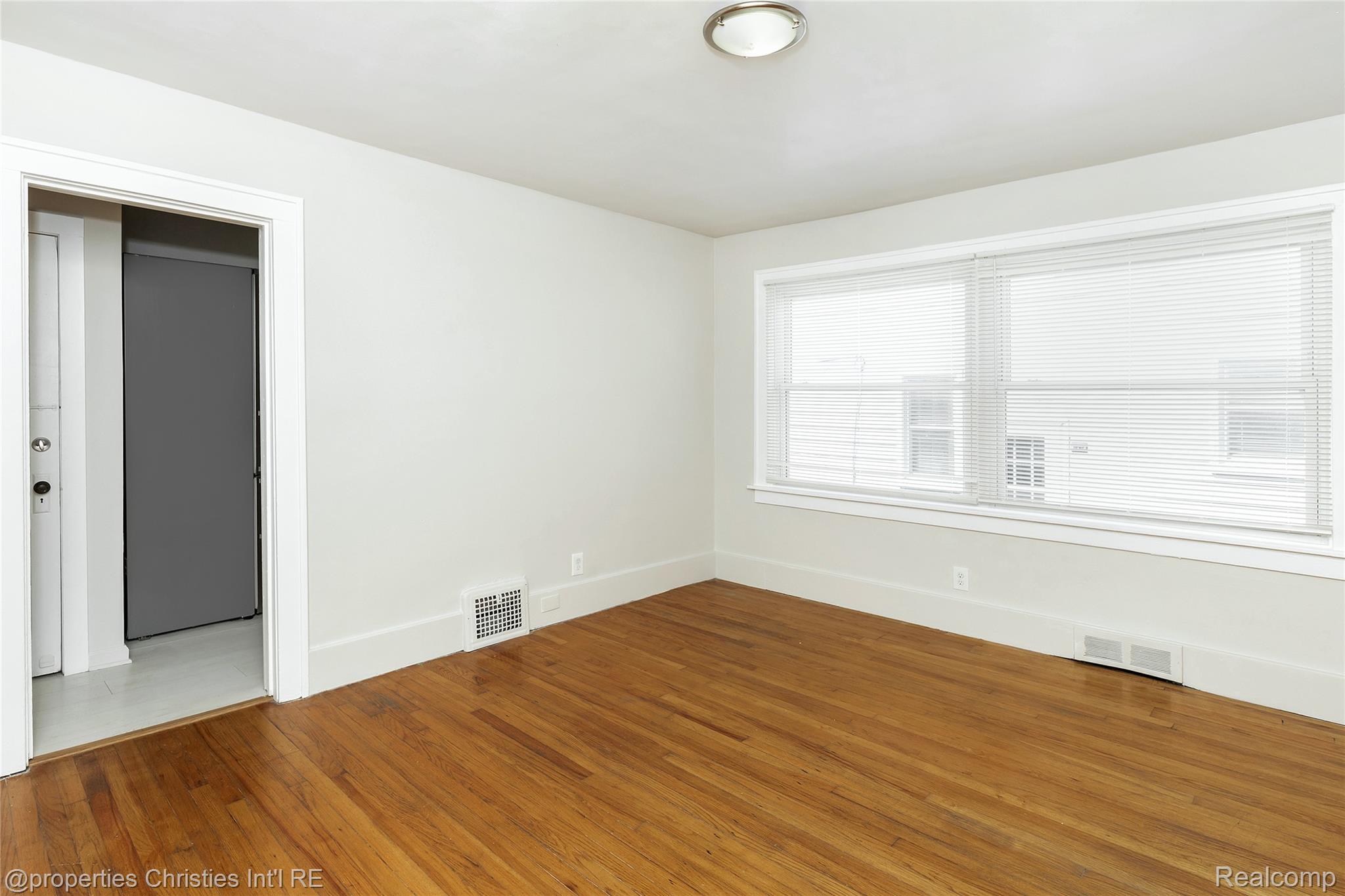 316 Spencer Street Property Photo 6