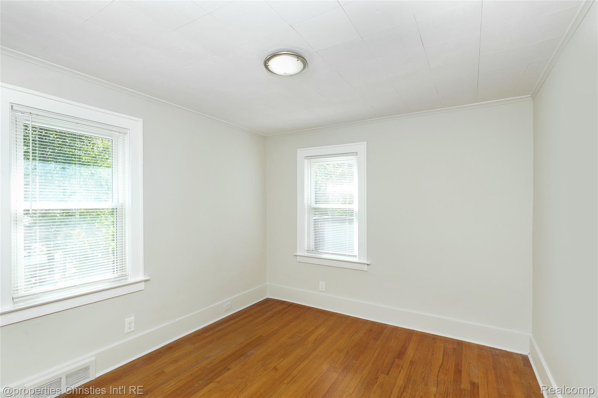 316 Spencer Street Property Photo 13