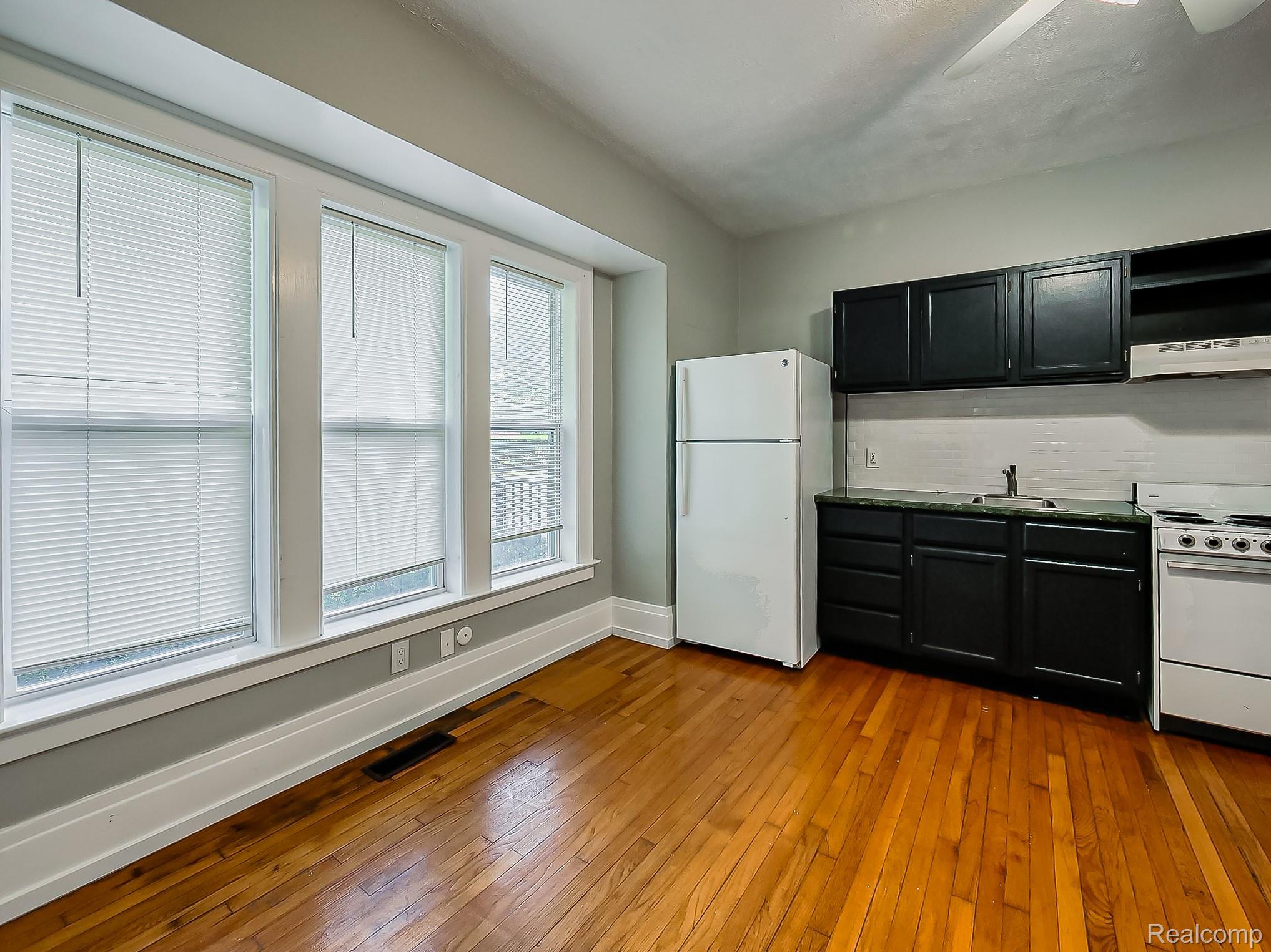3160 Dixie Highway A Property Photo 4