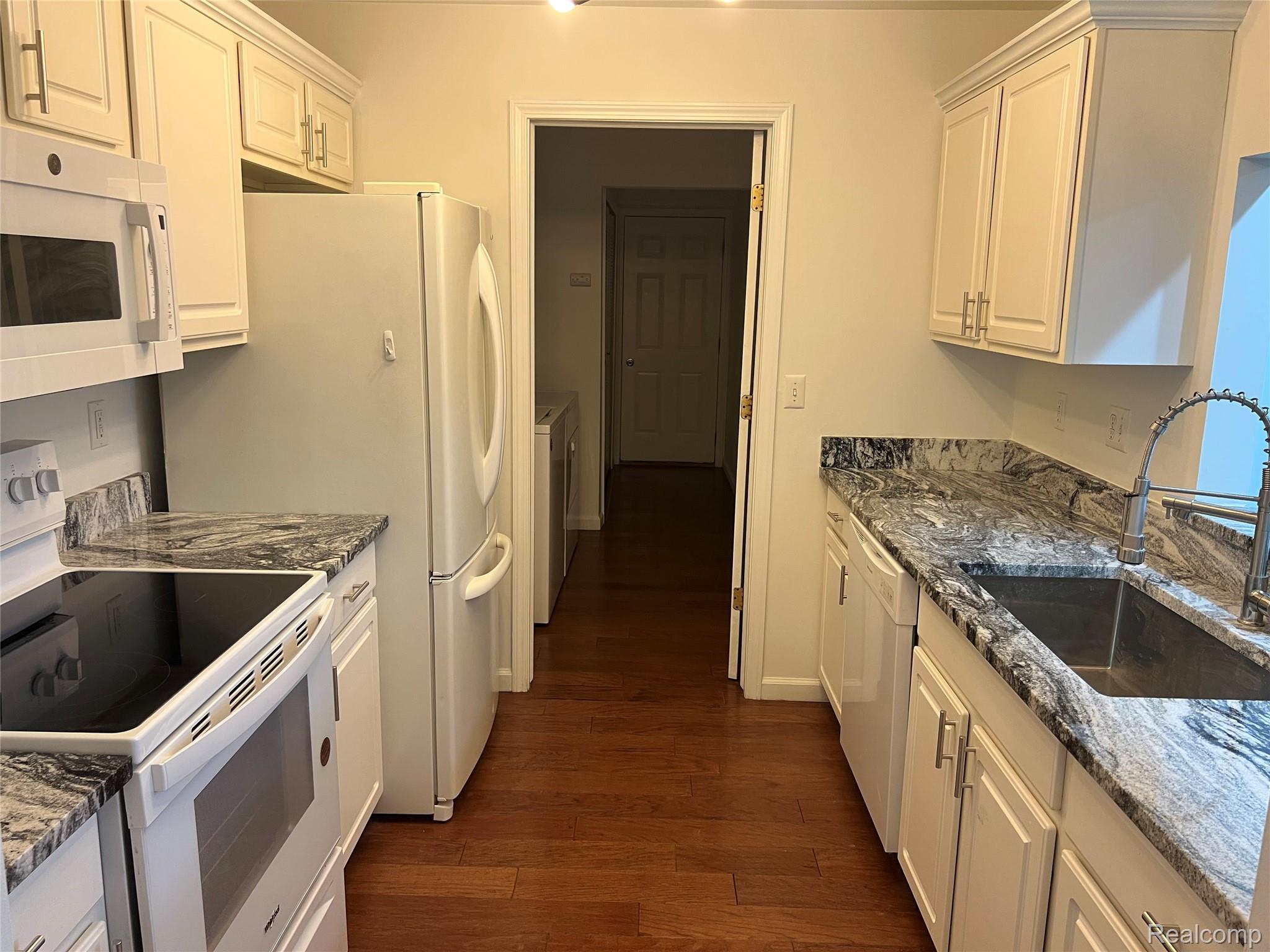 14516 Holborn Drive Property Photo 2