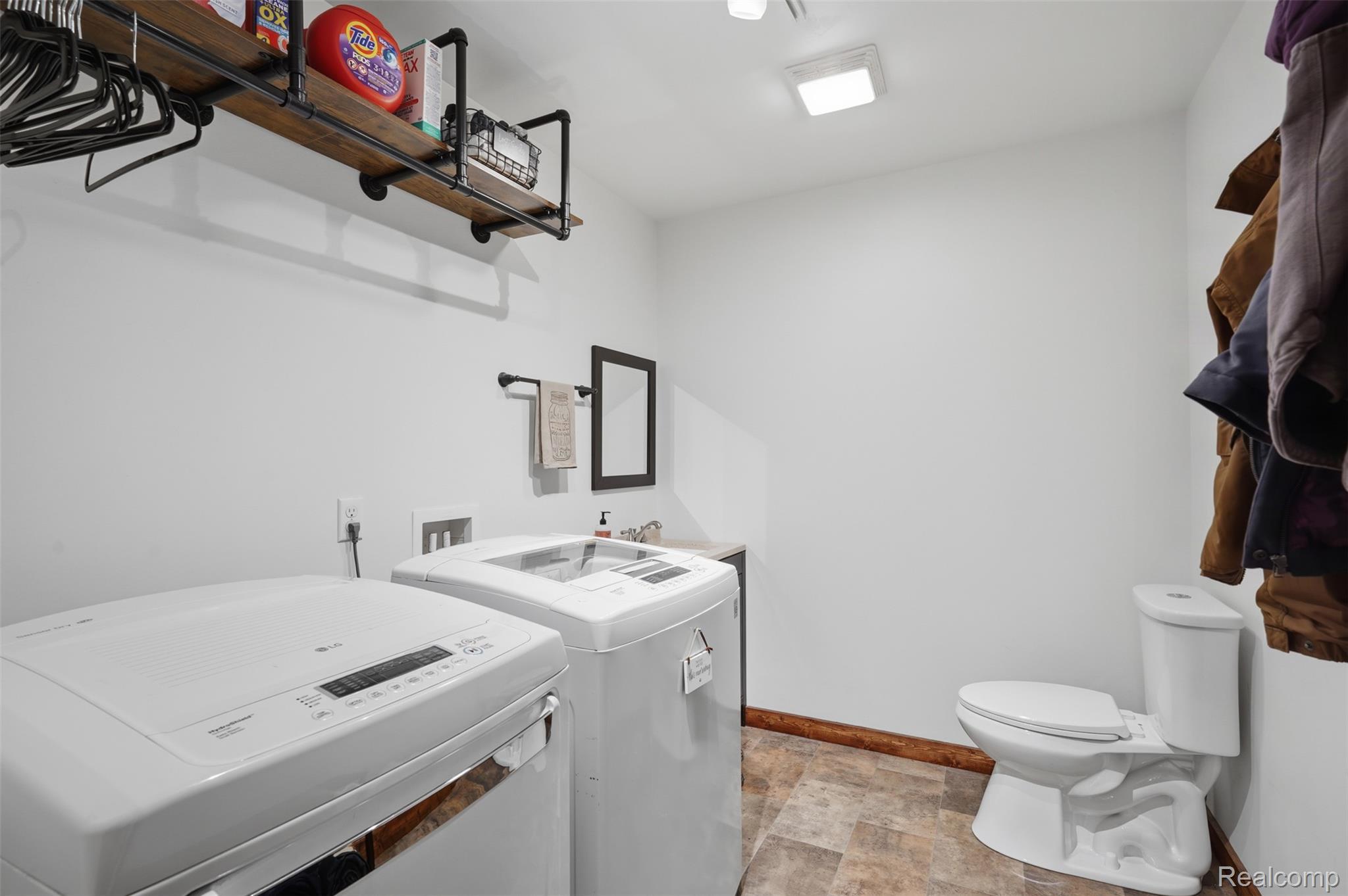 7433 Mabley Hill Road Property Photo 23