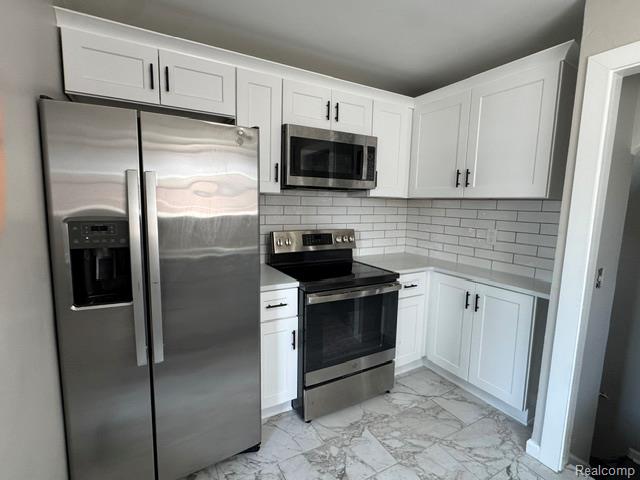 10006 Auburn Street Property Photo 4