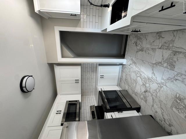 10006 Auburn Street Property Photo 5