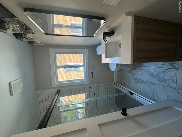 10006 Auburn Street Property Photo 10
