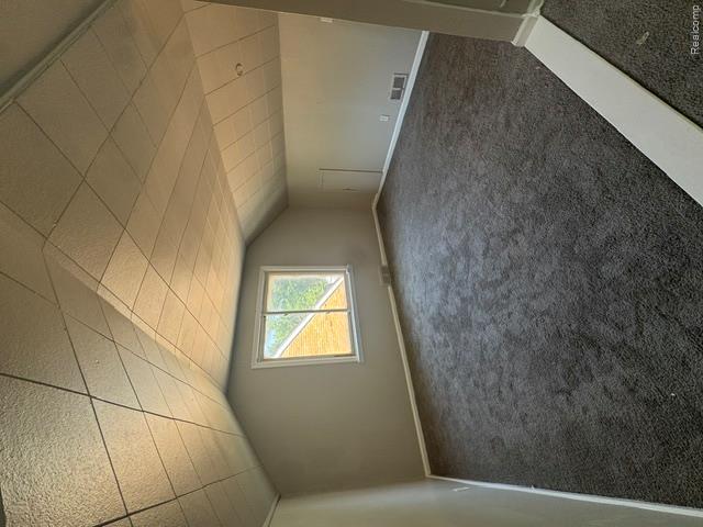 10006 Auburn Street Property Photo 12
