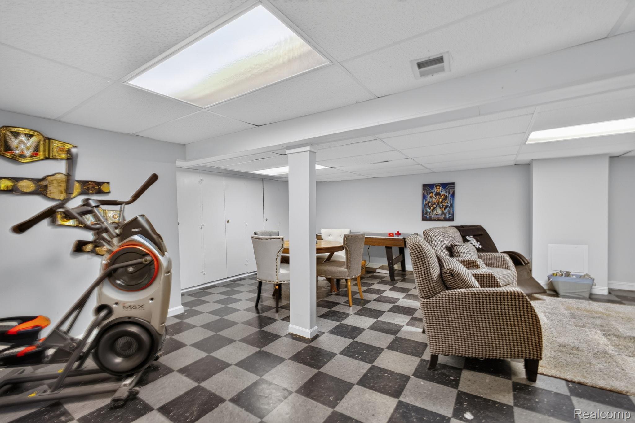 25184 Maplebrooke Drive Property Photo 33