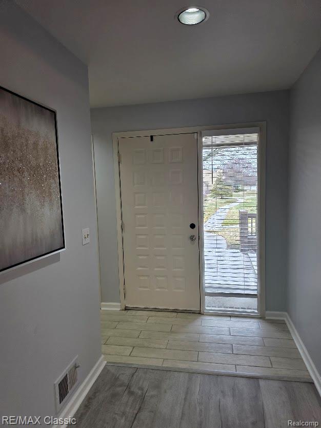 1806 S Hill Boulevard Property Photo 4