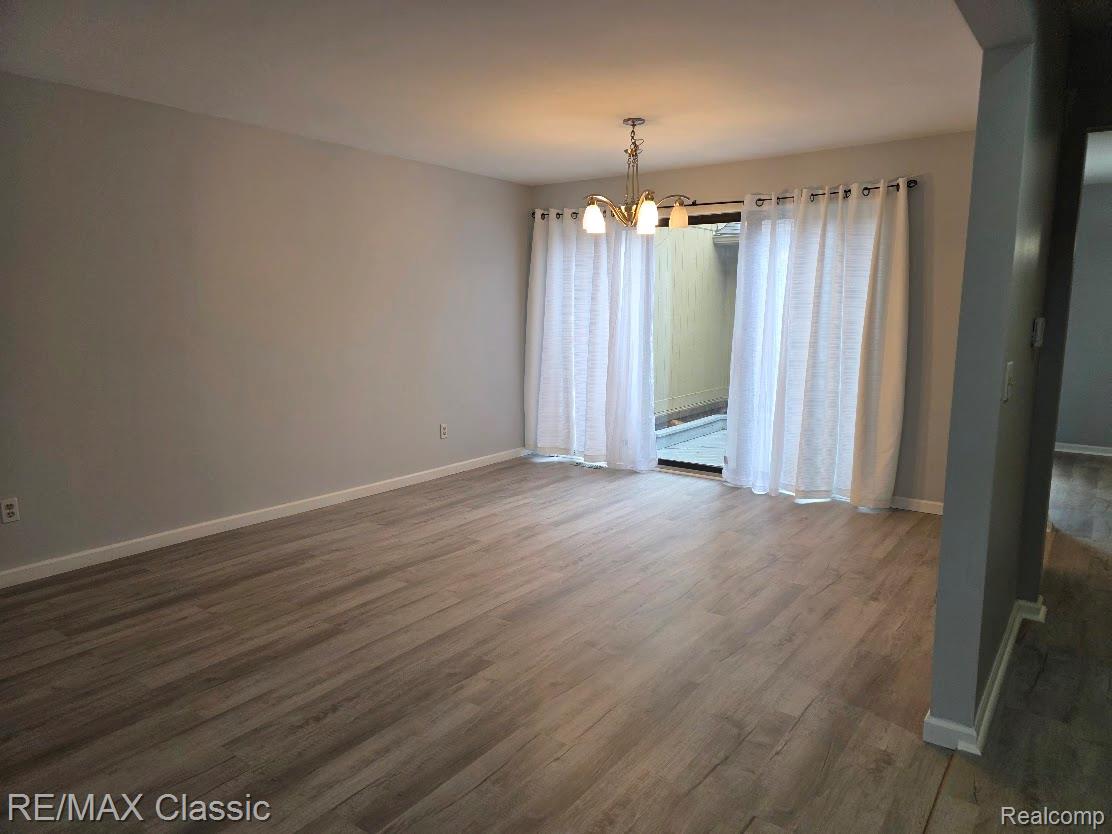1806 S Hill Boulevard Property Photo 5