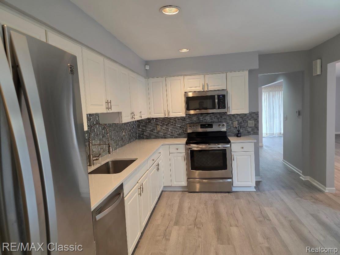 1806 S Hill Boulevard Property Photo 8