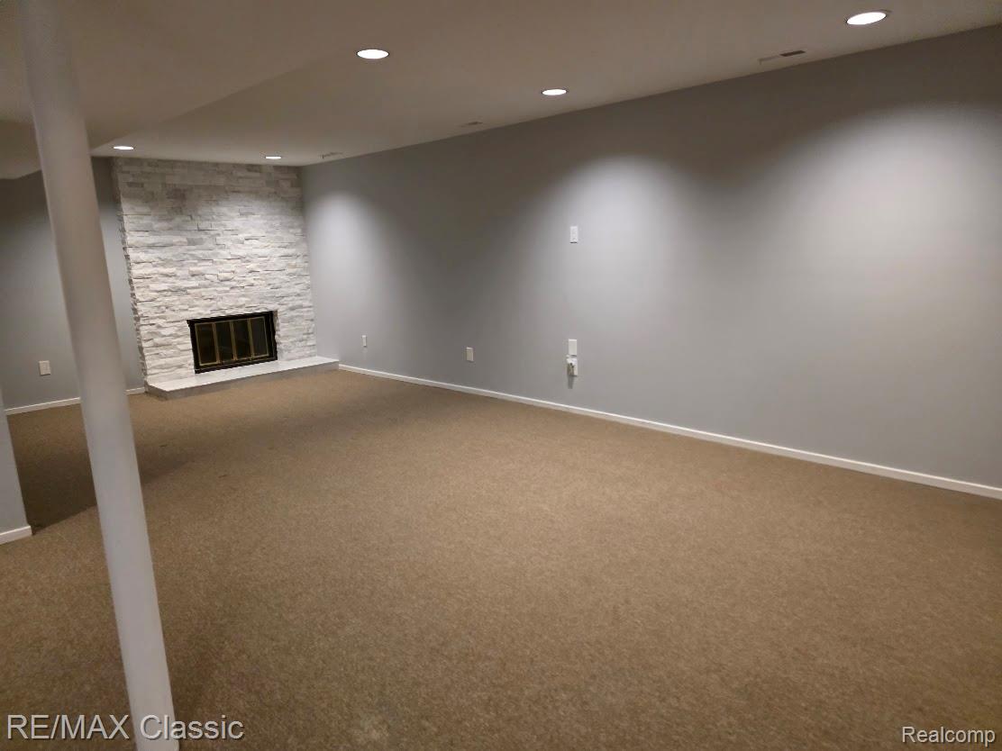 1806 S Hill Boulevard Property Photo 9