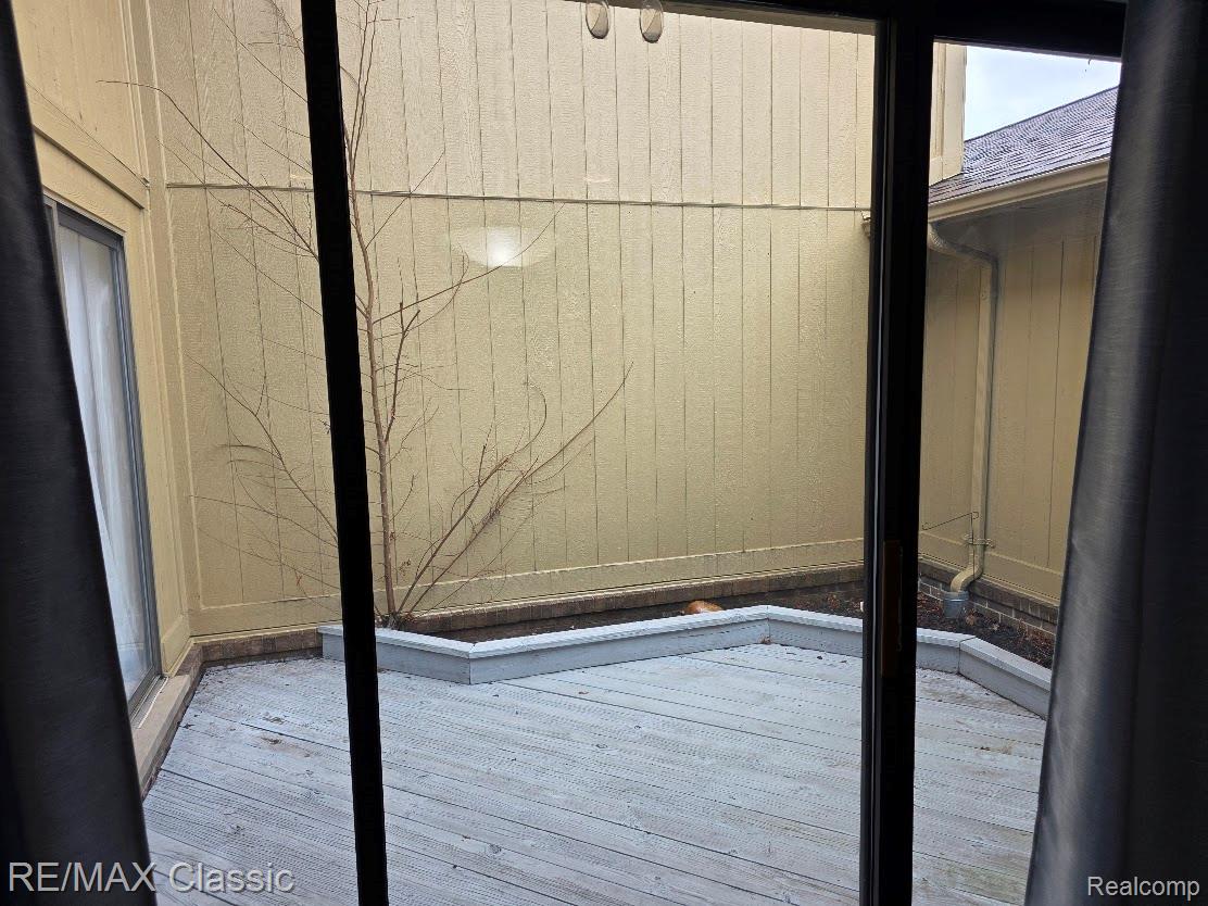 1806 S Hill Boulevard Property Photo 22
