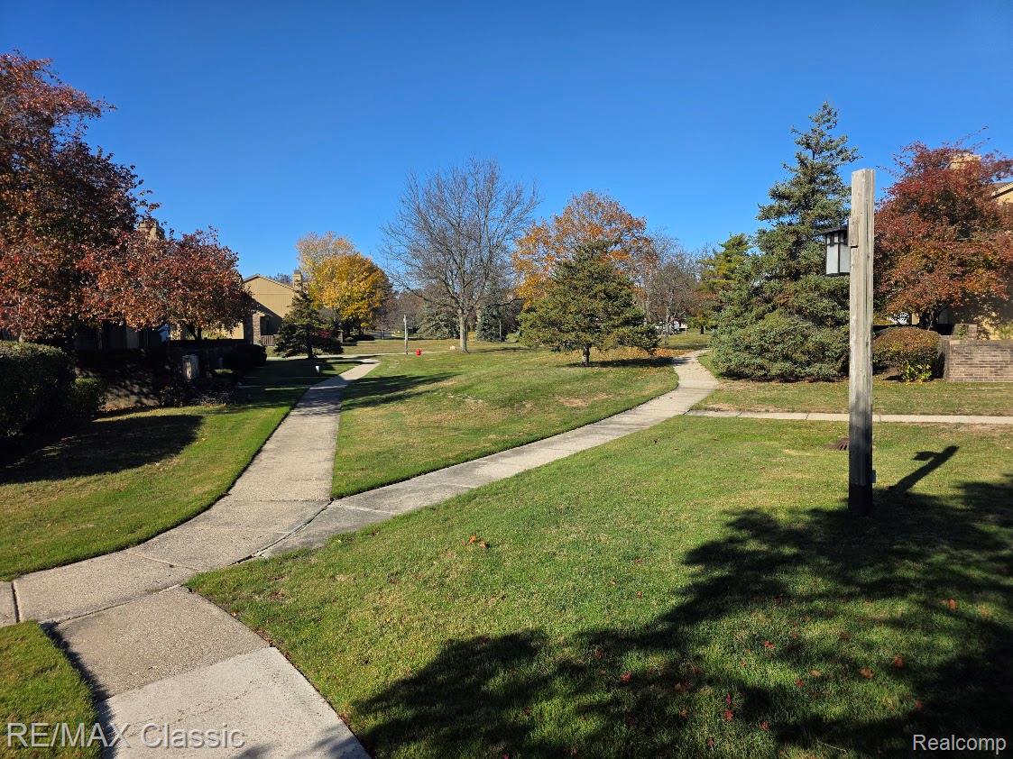 1806 S Hill Boulevard Property Photo 33