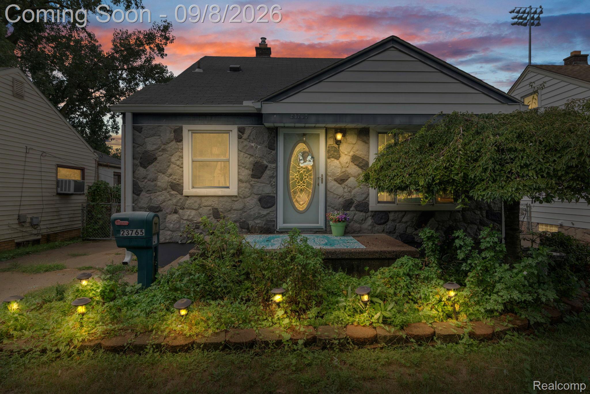23765 Crossley Avenue Property Photo 1