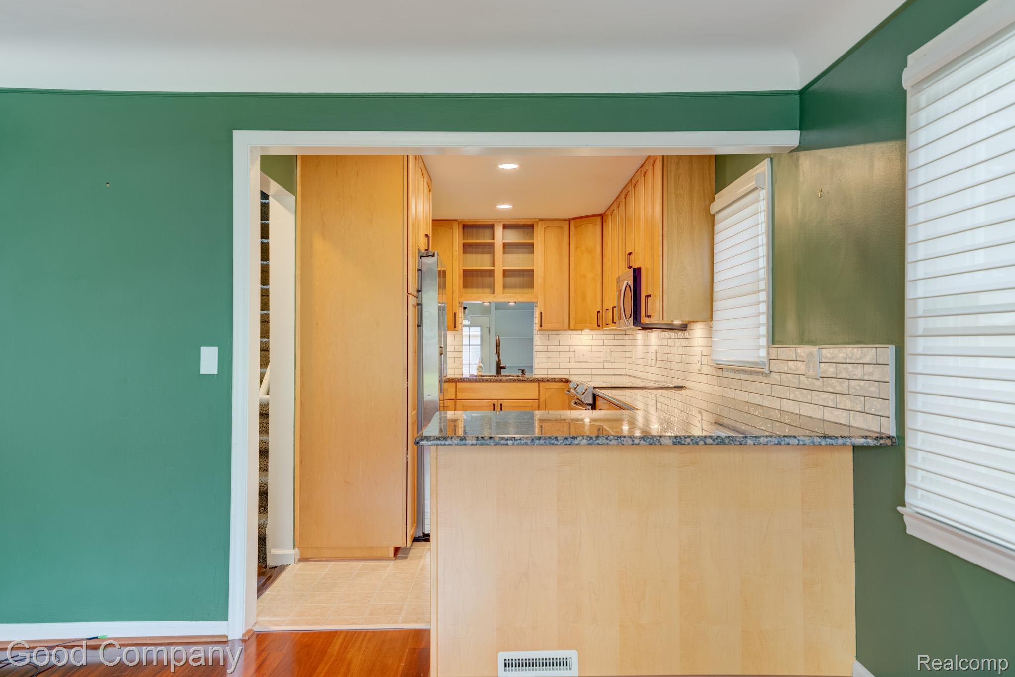 1024 Wyandotte Avenue Property Photo 7