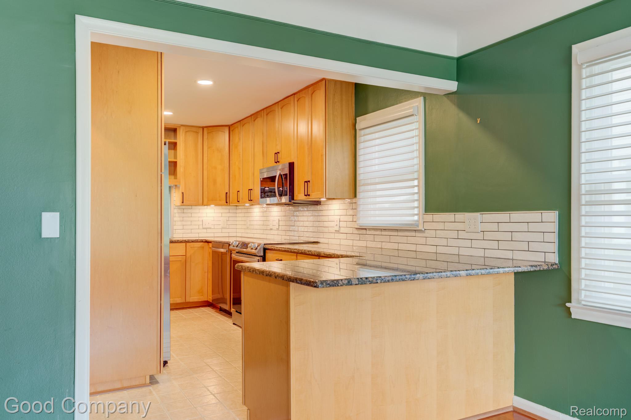 1024 Wyandotte Avenue Property Photo 8