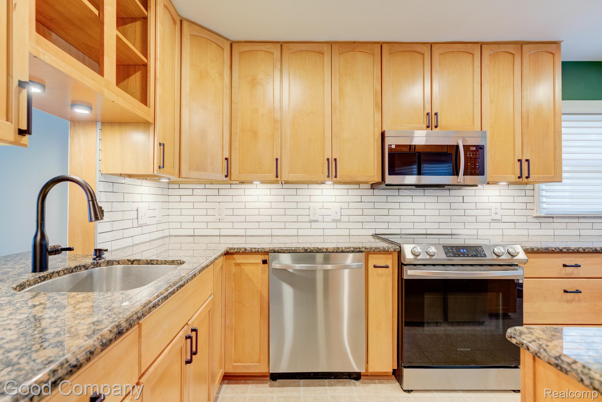 1024 Wyandotte Avenue Property Photo 11